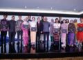 ZAMZAMZAIRANI Mohd Isa bersama penerima Biasiswa ASEAN-Maybank (AMS) yang diadakan bersempena sambutan Hari ASEAN ke-58 di Sekretariat ASEAN di Jakarta baru-baru ini.