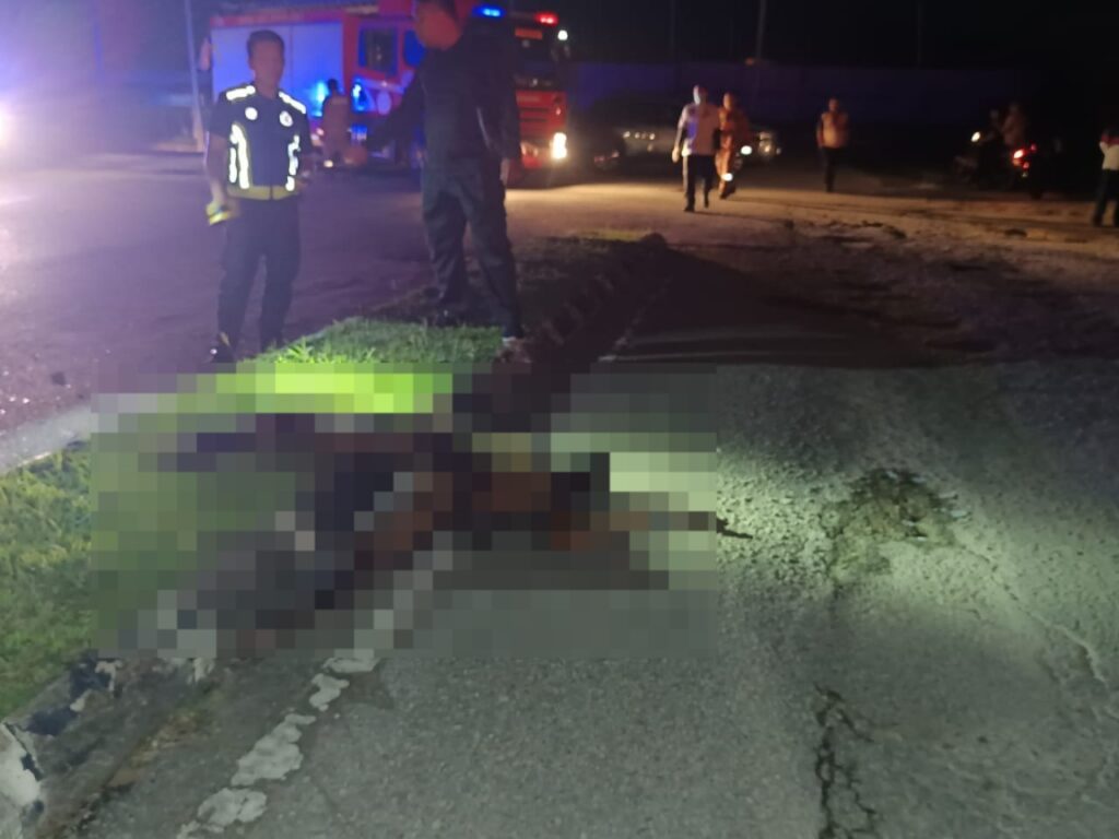 Wanita maut dipercayai bakar diri