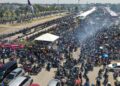 KIRA-KIRA 1650,000 peserta menghadiri himpunan RXZ Members 7.0 di Litar Permotoran Gong Badak, Kuala Nerus, Terengganu, baru-baru ini. - UTUSAN/PUQTRA HAIRRY