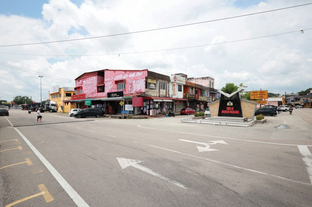 Ekonomi sempadan Kelantan makin tenat