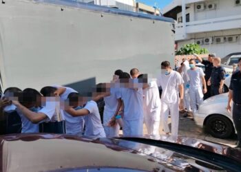 KESEMUA tertuduh yang dijatuhkan hukuman penjara 30 tahun dan sehingga mendapat pengampunan oleh Mahkamah Tinggi, Tawau, Sabah hari ini.