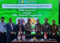 Dr. Mohamad Irhas Effendi (kiri) , dan  Datuk Dr. Kassim Noor Mohamed, semasa majlis menandatangani MoU di Jogjakarta baru-baru ini