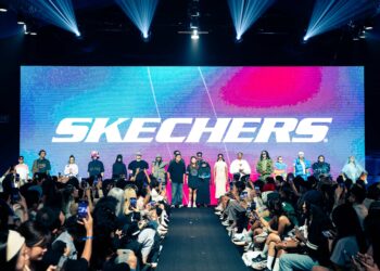 SKECHERS tampil dengan fesyen jalanan yang praktikal dan penuh gaya.