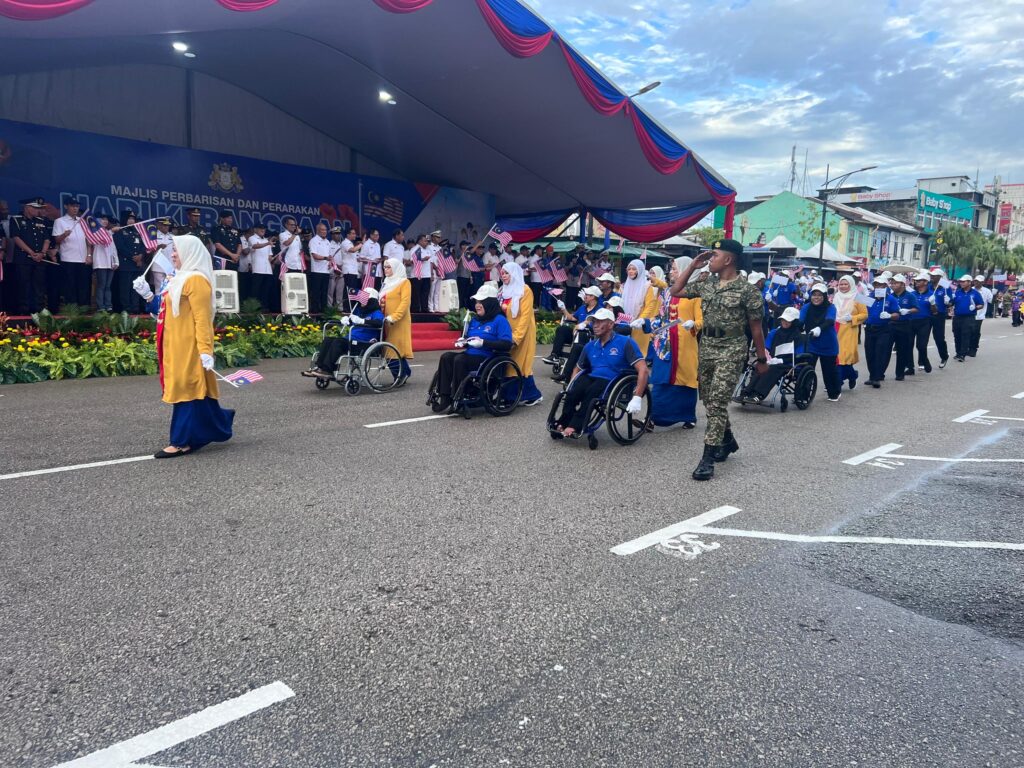 10,000 hadiri perbarisan sambutan Hari kemerdekaan di Johor 1 JHR MERDEKA JOHOR