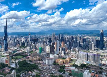 LANDSKAP ekonomi global tidak menentu mengkehendaki perancangan jangka pendek yang dinamik, bukan statik untuk lima tahun.