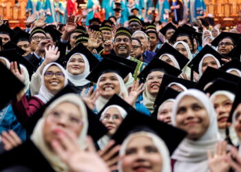 KITA tidak boleh sekadar menghasilkan graduan yang kompeten dari segi teknikal sahaja tetapi membentuk insan yang berdaya tahan, beretika dan berakar dalam nilai-nilai murni.