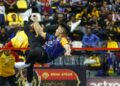 Perejam Negeri Sembilan Antlers, Muhammad Hafizul Hayazi melibas bola ke arah lawan dalam aksi liga tempatan sebelum ini. - UTUSAN