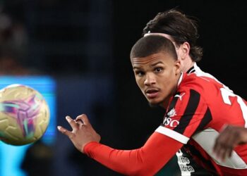 Malick Thiaw melengkapkan perpindahan ke Newcastle United dengan nilai perpindahan RM172.5 juta. - AFP