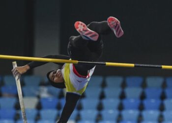 Nor Sarah Adi kembali menjalani latihan sebagai persiapan ke Sukan SEA Thailand 2025. - UTUSAN/AMIR KHALID