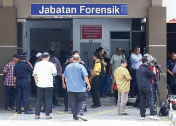 Di bawah Seksyen 332 Kanun Acara Jenayah pula memberikan kuasa kepada pegawai perubatan dengan segera melakukan bedah siasat. 
– mingguan/NAZREEN SYAH MUSTHAFA