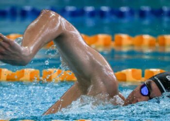 Muhammad Dhuha Zulfikry menyerlah dalam acara 800 meter dan 1,500 meter gaya bebas namun masih gagal menyaingi perenang lain. - UTUSAN/MUHAMAD IQBAL ROSLI