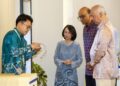 SULTAN Nazrin Muizzuddin Shah diiringi Tharman Shanmugaratnam (dua dari kanan) ketika melawat pameran pada Simposium Akademik 2025 Bersama Universiti Malaya (UM) dan Universiti Kebangsaan Singapura (NUS) di Ipoh, Perak semalam. – UTUSAN/MUHAMAD NAZREEN SYAH MUSTHAFA