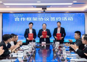 LIAW Choon Wei (tengah) pada majlis menandatangani MoU antara Saliran, MPG dan PCA baru-baru ini.