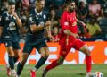 PEMAIN Import tengah Selangor, Noor Al-Rawabdeh berjaya melepasikan pemain Buriram United pada aksi pertama Kumpulan A Kejuaraan Kelab ASEAN (ACC) di Stadium Buriram, malam ini.-IHSAN SFC