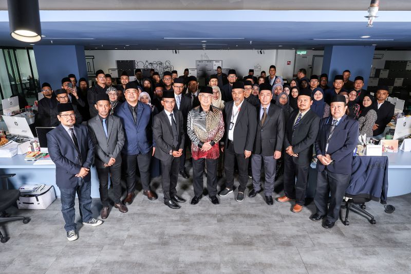Mohd. Ali lawat pejabat Media Mulia