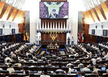 SEBAGAI negara berdaulat, Malaysia perlu mendefinisikan naratif sejarah undang-undangnya berdasarkan acuan sendiri, bukan semata-mata mengikut tafsiran kolonial atau luar.