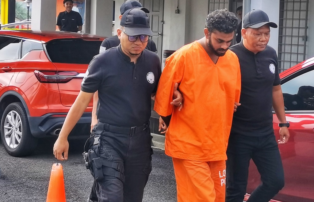 Pemandu e-hailing didakwa bunuh anak
