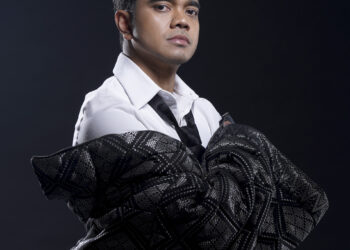 PETALING JAYA 08 JULAI 2025 - Sesi fotografi bersama artis, Alif Satar di Studio Media Mulia, di sini, hari ini. GAMBAR-MOHD FARIZWAN HASBULLAH