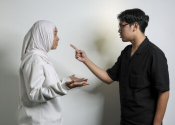 MELALUI bimbingan agama dan sokongan psikologi, individu mampu mengawal emosi ini dengan lebih berkesan.
