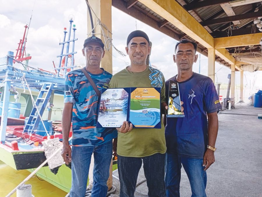 Bermula bot kecil, kini jadi jutawan