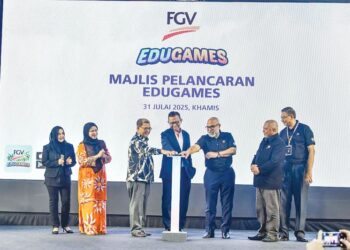 ahmad Shabery Cheek melancarkan Festival FGV 2025 dan Aplikasi FGV Edugames, di Pusat Pameran dan Perdagangan Antarabangsa Malaysia (MITEC), Kuala Lumpur, semalam.