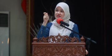 FADLINA Sidek