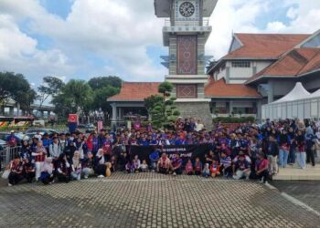 SEBAHAGIAN ahli Kelab Penyokong Bolasepak JDT Kluang akan hadir memberikan sokongan kepada pasukan JDT menentang Selangor FC di Stadium Sultan Ibrahim, Jumaat ini.