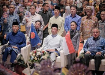 ANWAR Ibrahim ketika menghadiri sambutan Hari ASEAN 2025 di Cyberjaya. - UTUSAN/FAIZ ALIF ZUBIR