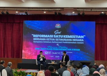 SHAMSUL Azri Abu Bakar bercakap pada Sesi Reformasi Satu Kemestian bersama Ketua Setiausaha Negara  di Putrajaya. - UTUSAN/KAMARIAH KHALIDI