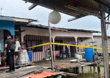 PIHAK berkuasa menjalankan pemeriksaan di kawasan tempat majlis kenduri yang diadakan di Kampung Batu 4 Jalan Apas, Tawau. Sabah-GAMBAR/IHSAN IPD TAWAU