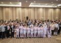 MOHD Na'im Mokhtar bergambar kenangan pada program Himpunan Sukarelawan Dakwah MABIMS (HiSDAM) di Putrajaya. - UTUSAN/FAIZ ALIF ZUBIR