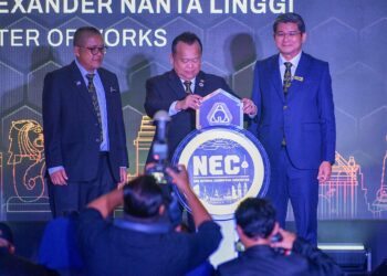 Menteri Kerja Raya, Datuk Sri Alexander Nanta Linggi merasmikan Konvensyen Kejuruteraan Kebangsaan 2025 (NEC) di Connexion Conference & Event Centre, Bangsar. Foto : Saddam Yusoff