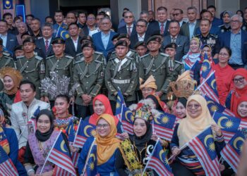 MAJLIS sambutan Hari Kebangsaan peringkat Kementerian Dalam Negeri di Putrajaya. - UTUSAN/FAIZ ALIF ZUBIR