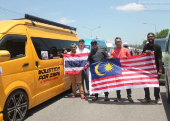SEBAHAGIAN rakyat Malaysia dan Thailand yang bersolidariti ke atas kematian Zara Qairina di Masjid Kerisik, Pattani, Thailand.-UTUSAN/RAZALI ZAKARIA.