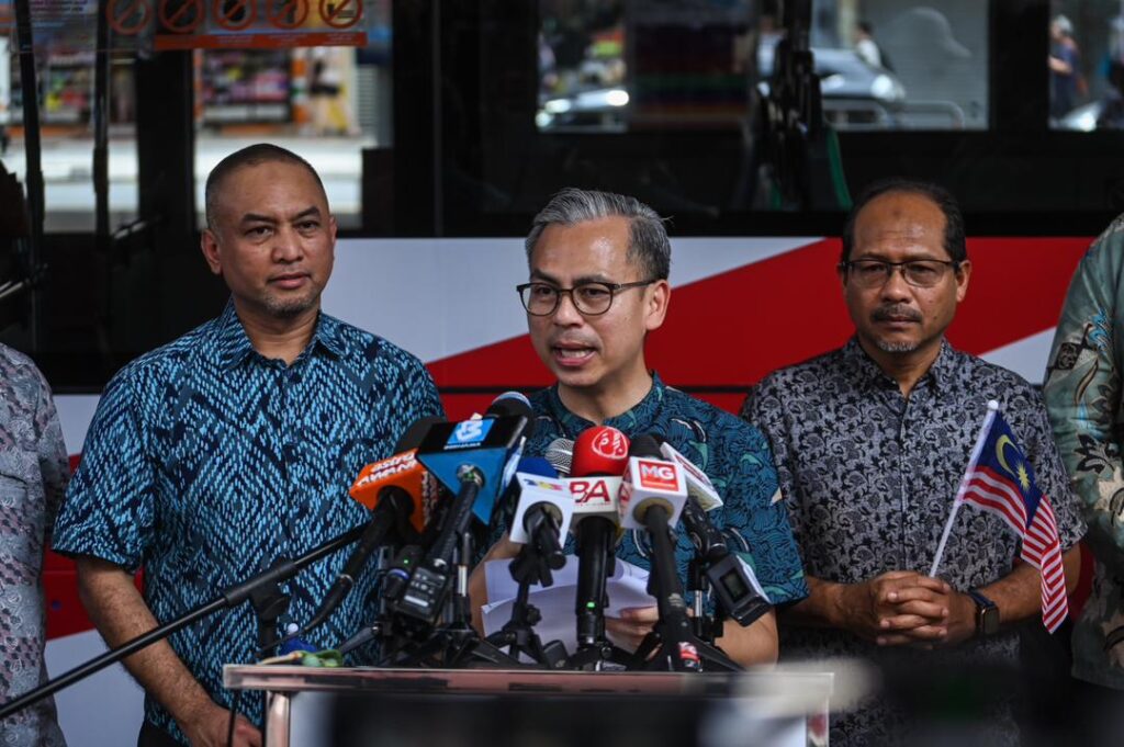 Keputusan kerajaan tiada campur tangan luar – Fahmi