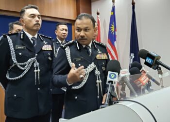 MOHD. Yusoff Mamat semasa sidang media selepas merasmikan Perhimpunan Bulanan Polis di Ibu Pejabat Polis Kontinjen (IPK) Kelantan, Kota Bharu, Kelantan hari ini-UTUSAN/YATIMIN ABDULLAH.