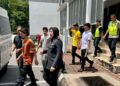 SEORANG peniaga bersama lima pekerjanya didakwa di Mahkamah Sesyen di Selayang atas tuduhan penyelewengan minyak masak bersubsidi berjumlah 11,883 kilogram, minggu lalu.