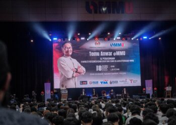 ANWAR IBRAHIM ketika program Temu Anwar di MMU, Cyberjaya.