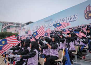 Raptai penuh Hari Kebangsaan 2025. - UTUSAN/FAIZ ALIF ZUBIR