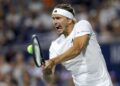 Alexander Zverev dari Jerman membalas pukulan kepada pemain dari Australia, Alexei Popyrin semasa Terbuka Toronto di Stadium Sobeys di Kanada, hari ini. - AFP