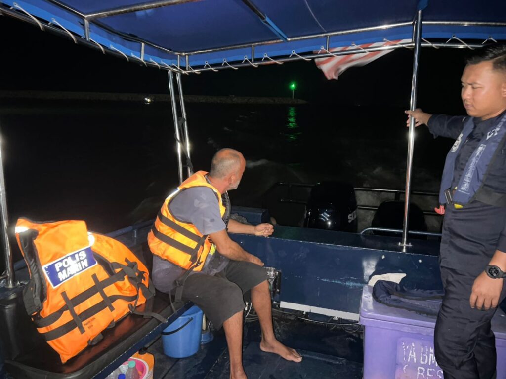 Seorang lagi mangsa kapal layar karam di Pulau Yu ditemukan selamat 1 ahmet