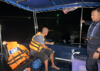 AHMET Volkan Ata diselamatkan selepas terapung kira-kira 43 jam sebelum dijumpai nelayan tempatan malam tadi. – IHSAN PDRM