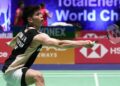 Leong Jun Hao menamatkan kempen Kejohanan Badminton Dunia 2025 di Paris selepas tunduk kepada pemain Jepun, Kenta Nishimoto, semalam. - AFP