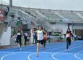 RATU pecut negara, Zaidatul Husniah Zulkifli, 32, beraksi cemerlang apabila meraih emas dalam acara 200 meter (m) wanita pada Kejohanan Olahraga Terbuka Malaysia di Stadium Tuanku Syed Putra di Kangar, Perlis hari ini.-UTUSAN/IZLIZAN OTHMAN