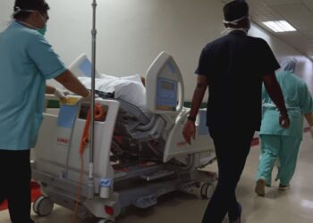 Antara alasan utama peletakan jawatan doktor dan jururawat adalah keinginan untuk berkhidmat di sektor swasta atau badan berkanun, selain faktor peribadi dan masalah kesihatan