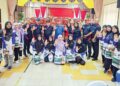 Sebahagian guru Sk Sultan Ibrahim 1, Pasir Mas bergambar bersama Dr. Mohd Azam Ahmad (enam dari kiri).