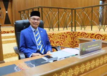 MOHD. Shukri Ramli dalam sidang DUN Perlis di Kompleks DUN, Kangar, Perlis hari ini.-UTUSAN/ADIB AKHYAR