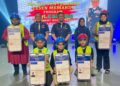 AEDY Fadly Ramli bergambar di samping sebahagian peserta pada Program MyLesen B2 Peringkat Kedah di Auditorium Jabatan Kebudayaan dan Kesenian (JKKN) Kedah di Alor Setar.