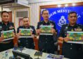 MOHD. Khairi Khairudin (dua dari kanan) dalam sidang akhbar berhubung program RXZ Members 7.0 2025 di Ibu pejabat Polis Kontinjen (IPK) Kuala Terengganu, Terengganu, hari ini. -UTUSAN/PUQTRA HAIRRY