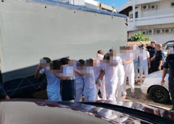 13 bekas pelajar Kolej Vokasional Lahad Datu dijatuhkan hukuman penjara oleh Mahkamah Tinggi Tawau kerana membunuh rakan mereka Mohamad Nazmie Aizzat Mohd. Narul Azwan. - UTUSAN/BESSE AISYAH